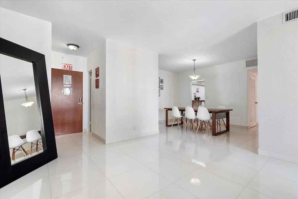 Beachfront 2 Bedroom At Tides Hollywood 8Th Floor Εξωτερικό φωτογραφία