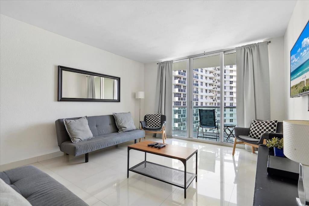 Beachfront 2 Bedroom At Tides Hollywood 8Th Floor Εξωτερικό φωτογραφία