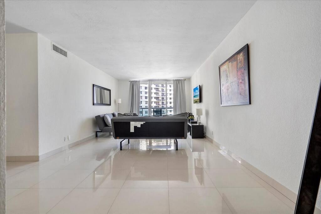 Beachfront 2 Bedroom At Tides Hollywood 8Th Floor Εξωτερικό φωτογραφία