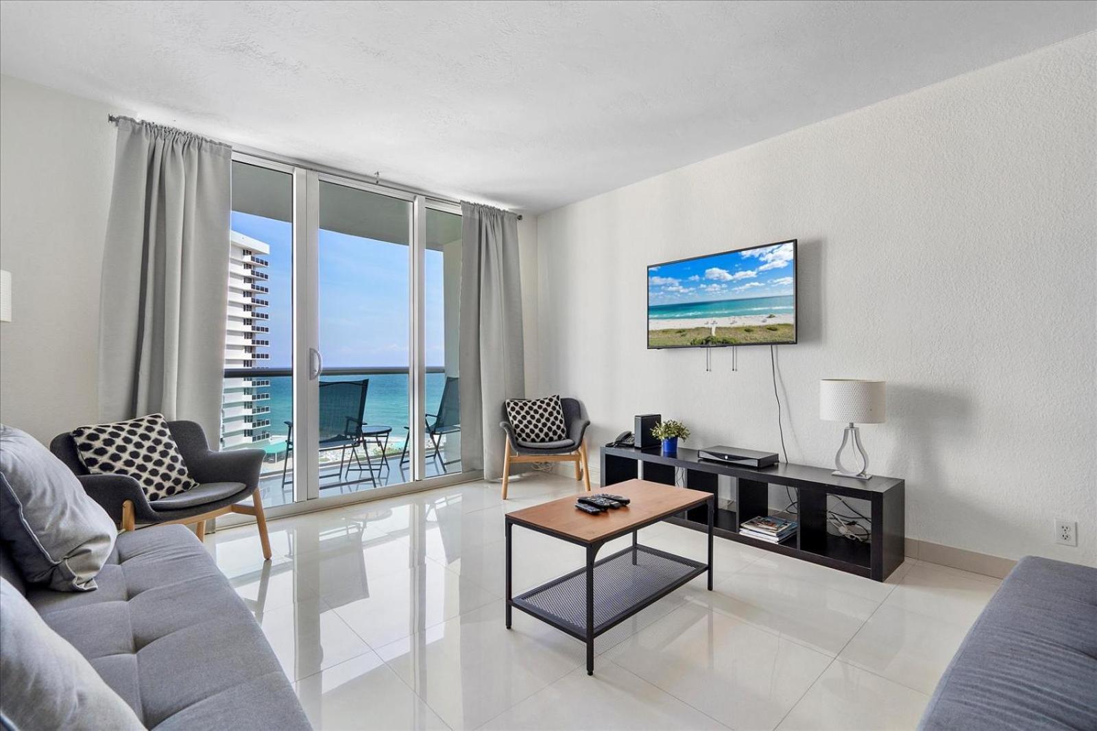 Beachfront 2 Bedroom At Tides Hollywood 8Th Floor Εξωτερικό φωτογραφία
